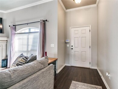Entry:  Nice entry space perfect for an entry tabl