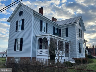 210 Washington St, Moorefield, WV 26836 - photo 5