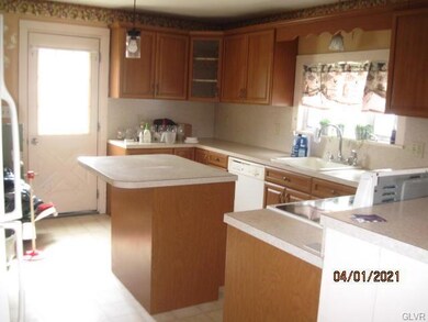 19 Water St, Wind Gap, PA 18091 - photo 7