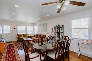 2009 Dundee Rd, Northbrook, IL 60062 - photo 4