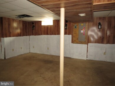 219 Springfield Ave, Folsom, PA 19033 - photo 7