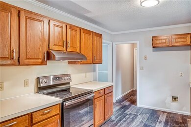 148 Eastwood Dr, Statesville, NC 28625 - photo 2