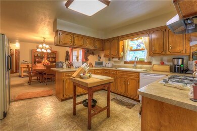 This is a great kitchen!  Plenty of counter and cabinet space!