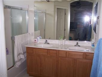 Double sinks in Master bathroom