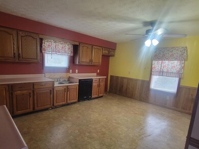 567 Hughley Ln, Harrodsburg, KY 40330 - photo 6