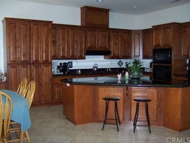Beautiful kitchen with granite counter tops, upgra