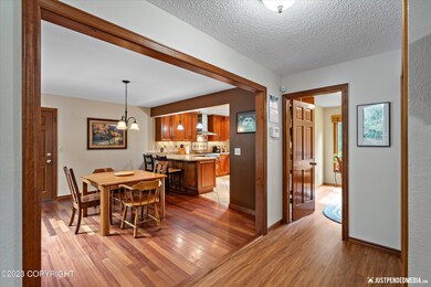 Entry hall to Dining Room
