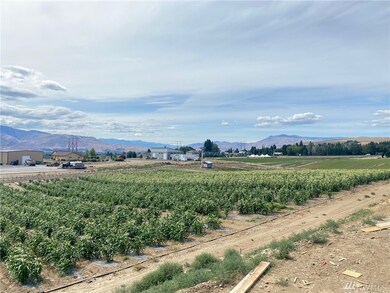 2225 S Mystical Loop, East Wenatchee, WA 98802 - photo 2