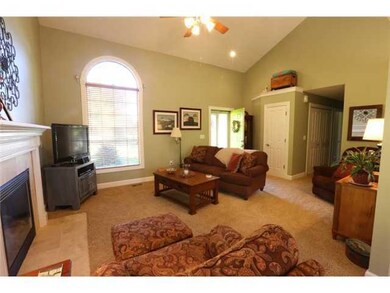 733 Royal Cir, Howard, OH 43028 - photo 5