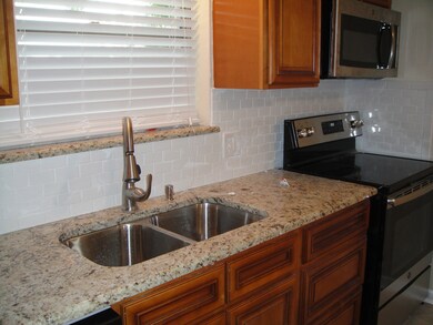 101 Lottie Ln, Friendswood, TX 77546 - photo 3