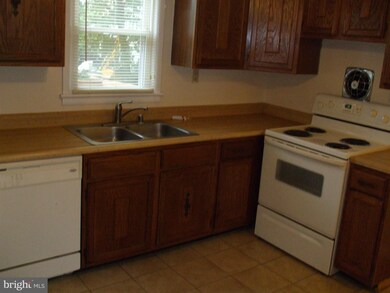 5506 Decatur St, Hyattsville, MD 20781 - photo 6