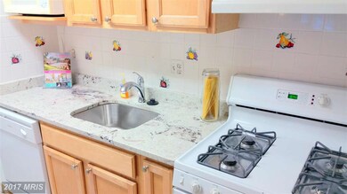 2653 Redcoat Dr, Alexandria, VA 22303 - photo 3