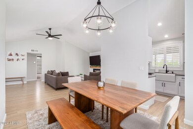 943 E Oraibi Dr, Phoenix, AZ 85024 - photo 7