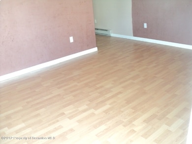 41 Mack St, Wilkes Barre, PA 18705 - photo 3