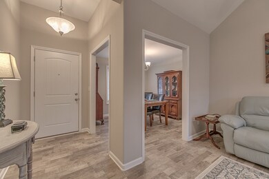 Nice entry foyer with laminate floor