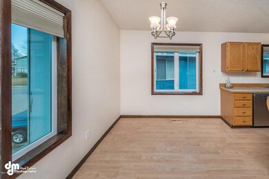 7611 Little Bend Cir Anchorage-large-007