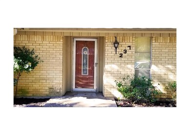 237 Cooper Dr, Hurst, TX 76053 - photo 2