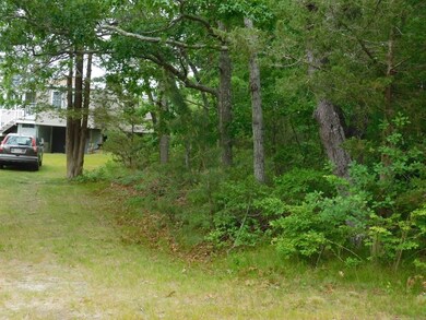 6 & 8 Acorn Ave, Wareham, MA 02571 - photo 2