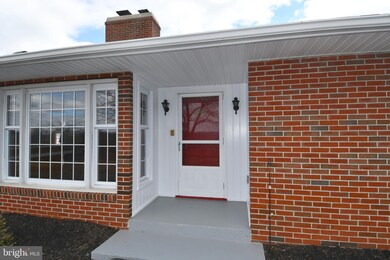 2431 Highland Ridge Rd, Berkeley Springs, WV 25411 - photo 4