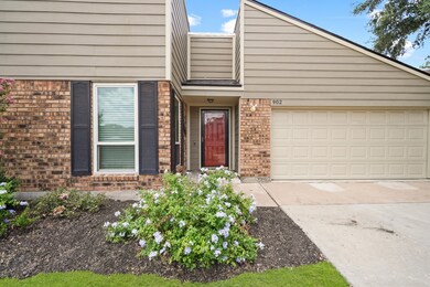 902 Golfview Dr, Richmond, TX 77469 - photo 2