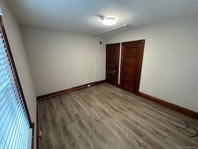 37 New King St, Enfield, CT 06082 - photo 4