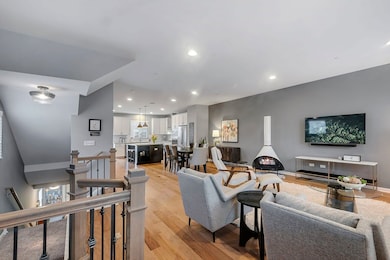 902 Coletta Cir, Naperville, IL 60563 - photo 3