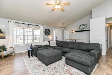 1501 Wolf Dr NW, Cedar Rapids, IA 52405 - photo 5