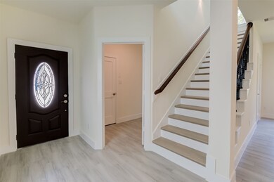 6534 Radcliffe St, Houston, TX 77091 - photo 4