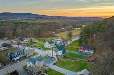 811 Lizard Creek Rd, Andreas, PA 18211 - photo 3