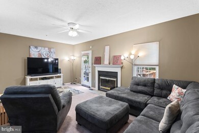 20561 Lowfield Dr, Germantown, MD 20874 - photo 3