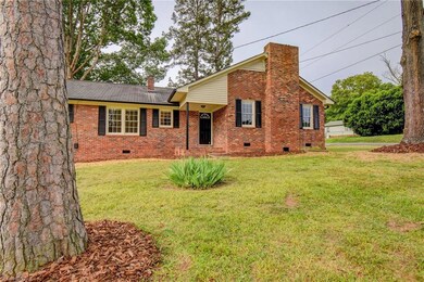 2052 Yancey Ave, Asheboro, NC 27203 - photo 3