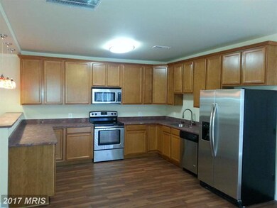 302 Marshall Ave, Gaithersburg, MD 20877 - photo 2