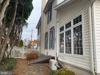 32 Chestnut St, Newville, PA 17241 - photo 6