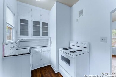 343 W Summit Ave unit 2, San Antonio, TX 78212 - photo 7