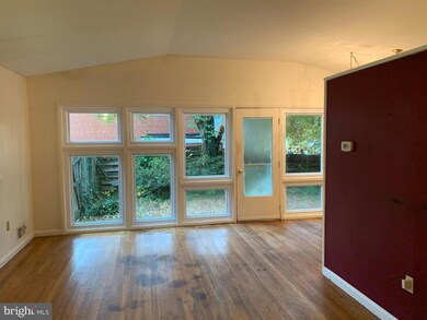 10941 Byrd Dr, Fairfax, VA 22030 - photo 3