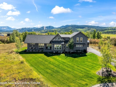 3415 Turning Leaf Ln, Victor, ID 83455 - photo 3