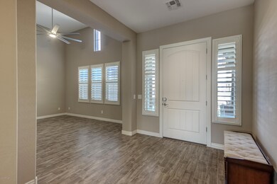 3931 E Enrose St-13
