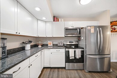 22 Fitzwatertown Rd unit E1, Willow Grove, PA 19090 - photo 7