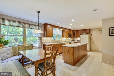 104 Cottonwood Ct, Sterling, VA 20164 - photo 4