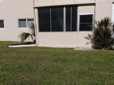 Sabal Pointe Apartments unit 1090, Palm Springs, FL 33461 - photo 3