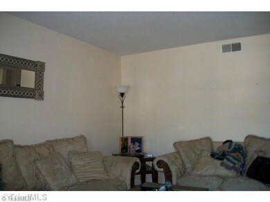 2340 Bay Meadows Ct unit E, Winston Salem, NC 27103 - photo 5