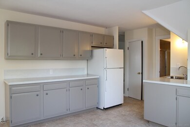 38 Bradley Ave unit 3, Branford, CT 06405 - photo 3