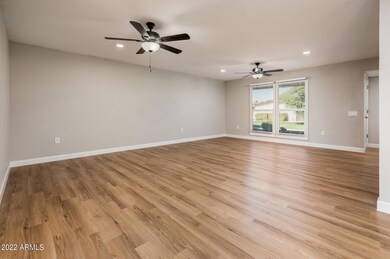 10701 W Santa fe Dr, Sun City, AZ 85351 - photo 7