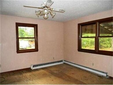 185 Holtshire Rd, Orange, MA 01364 - photo 3