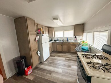 602 Vincil St, Moberly, MO 65270 - photo 5