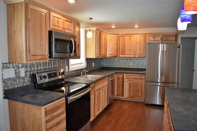 25 Myrtle St, Hillsborough, NH 03244 - photo 5