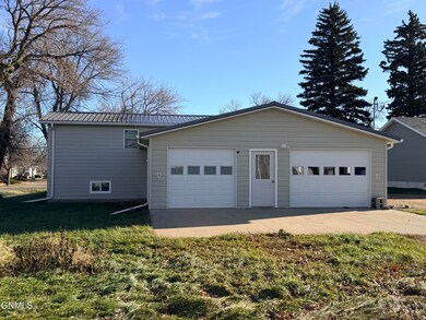 521 Berthold St, Berthold, ND 58718 - photo 2