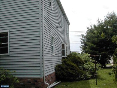 423 W 7th St, Lansdale, PA 19446 - photo 3