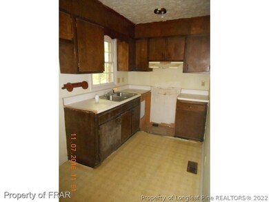 716 Burgoyne Dr, Fayetteville, NC 28314 - photo 2