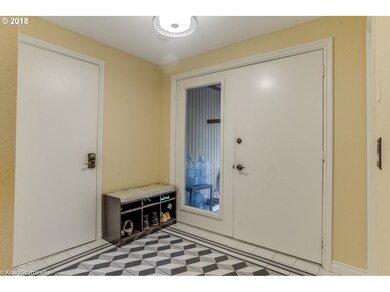 Entrance/Foyer